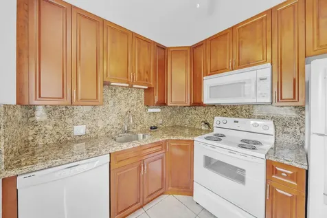 169 Suffolk E Boca Raton FL 33434