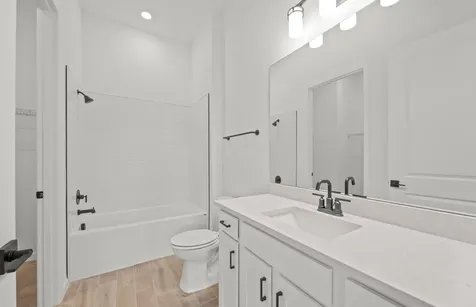 2107 Freemont Drive Naples FL 34120