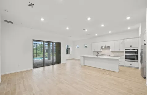 2107 Freemont Drive Naples FL 34120