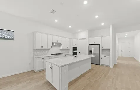 2107 Freemont Drive Naples FL 34120