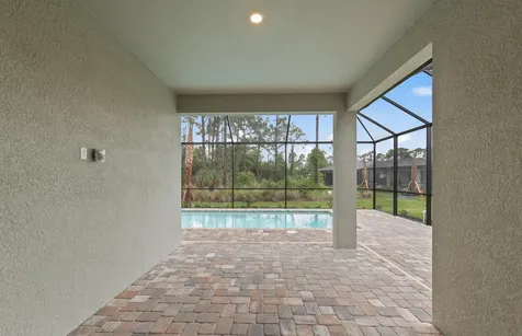 2107 Freemont Drive Naples FL 34120