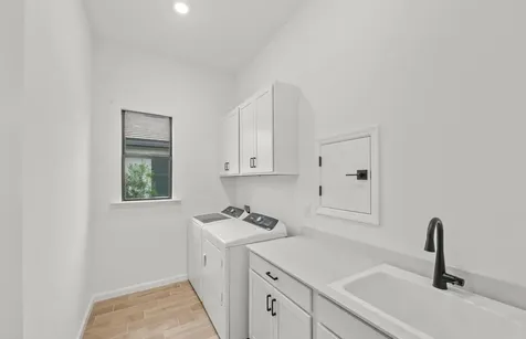 2107 Freemont Drive Naples FL 34120