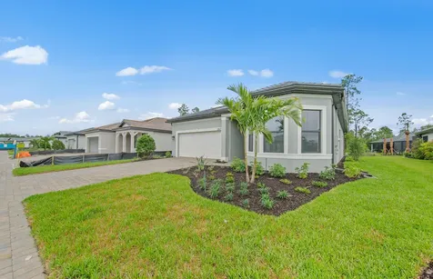 2107 Freemont Drive Naples FL 34120