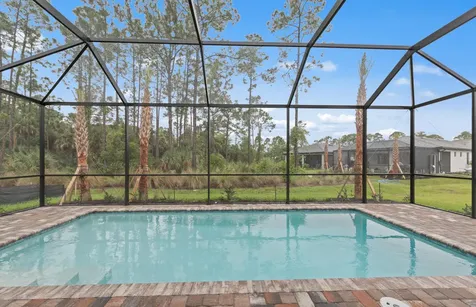 2107 Freemont Drive Naples FL 34120