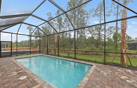 2107 Freemont Drive Naples FL 34120