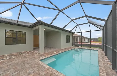 2107 Freemont Drive Naples FL 34120
