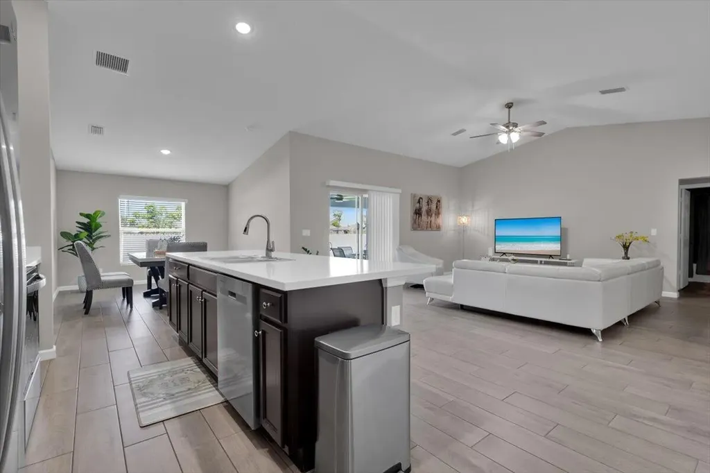 449 SE Whitmore Drive Port St Lucie FL 34984