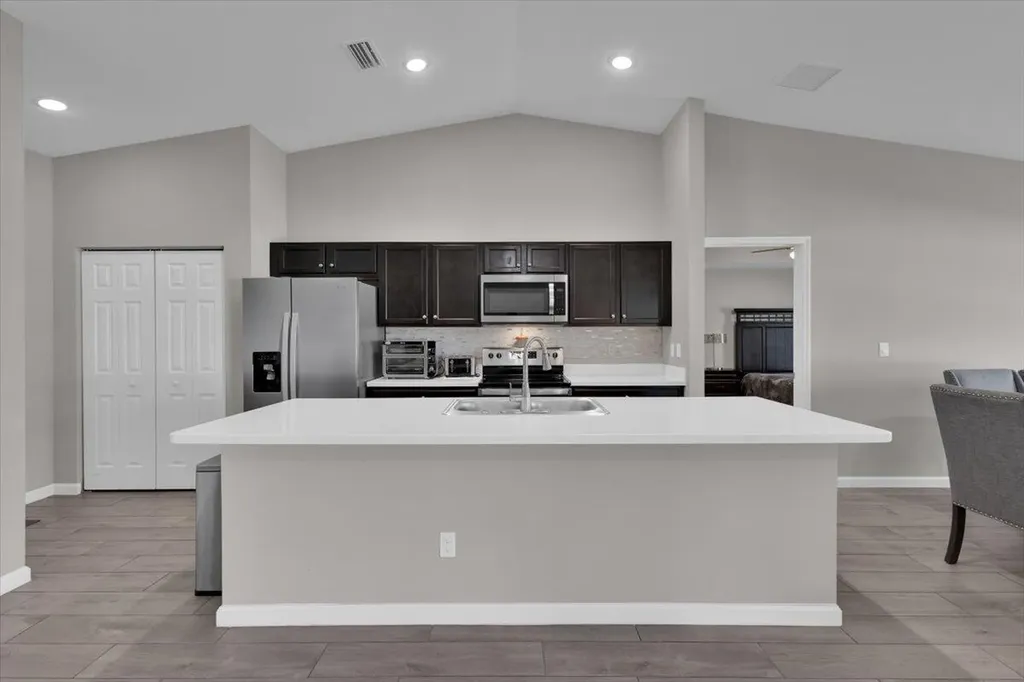 449 SE Whitmore Drive Port St Lucie FL 34984