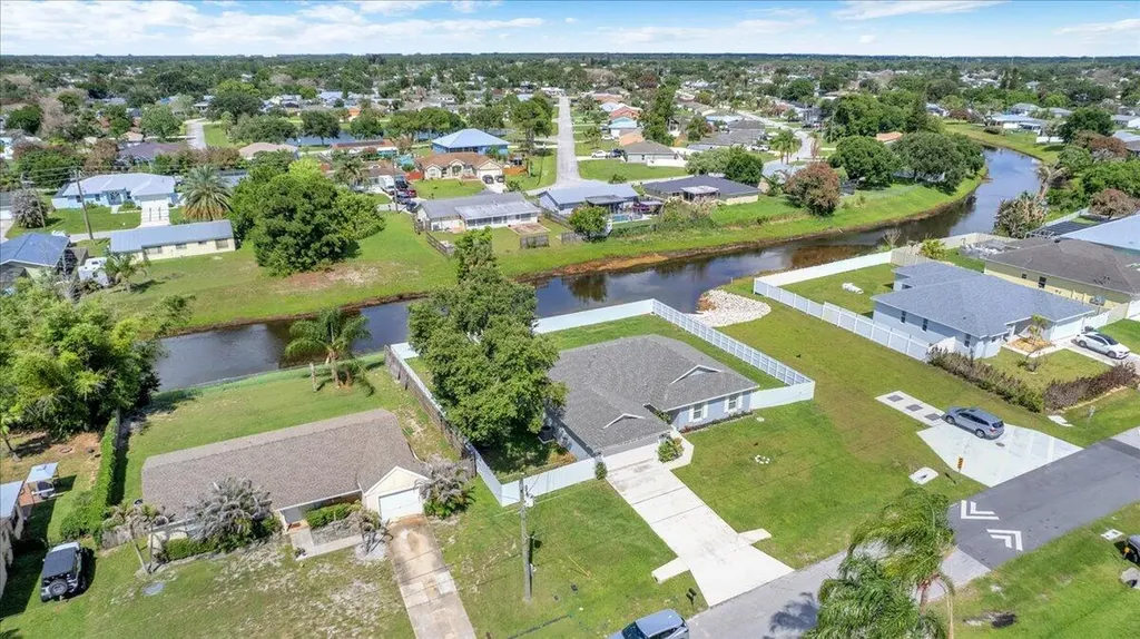 449 SE Whitmore Drive Port St Lucie FL 34984
