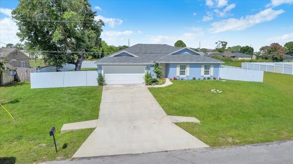449 SE Whitmore Drive Port St Lucie FL 34984