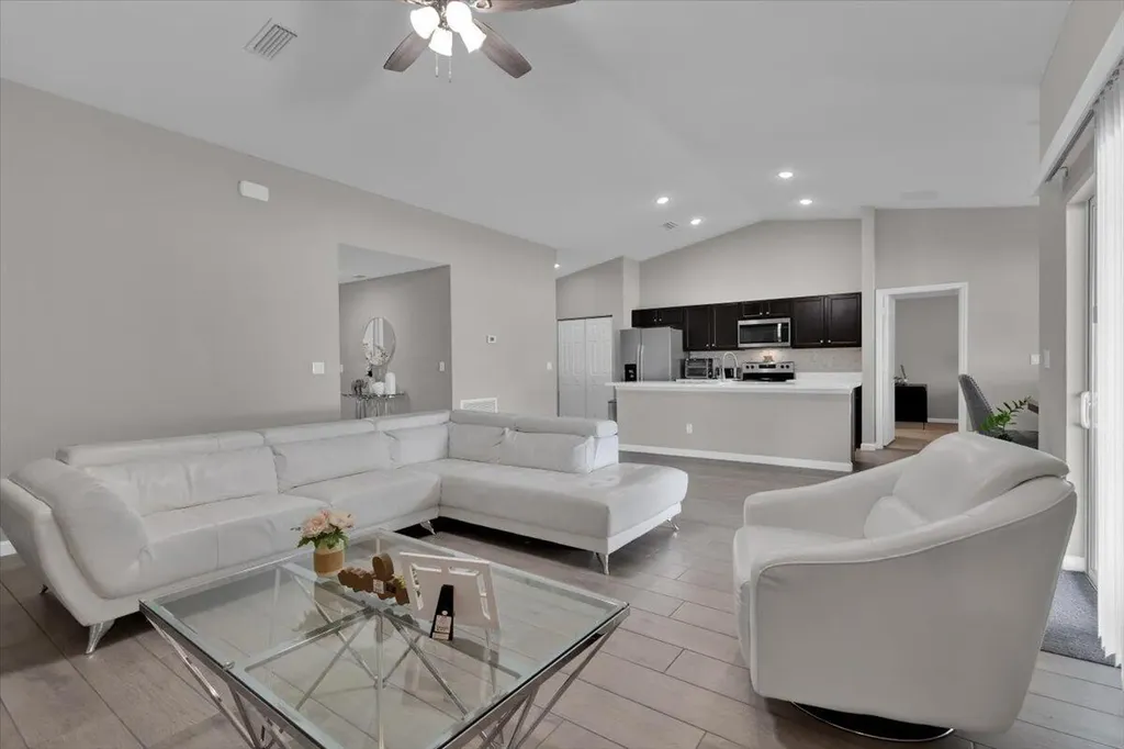449 SE Whitmore Drive Port St Lucie FL 34984