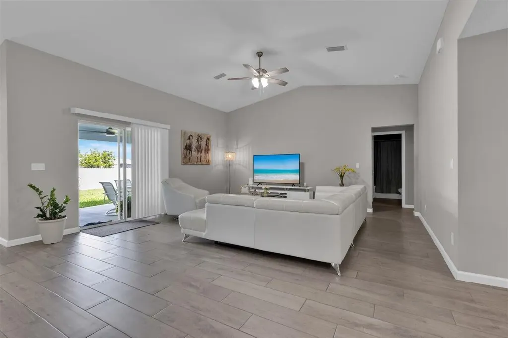 449 SE Whitmore Drive Port St Lucie FL 34984