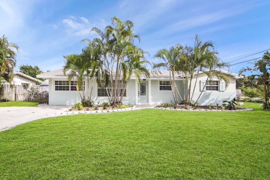 19185 SE Homewood Avenue Jupiter FL 33469