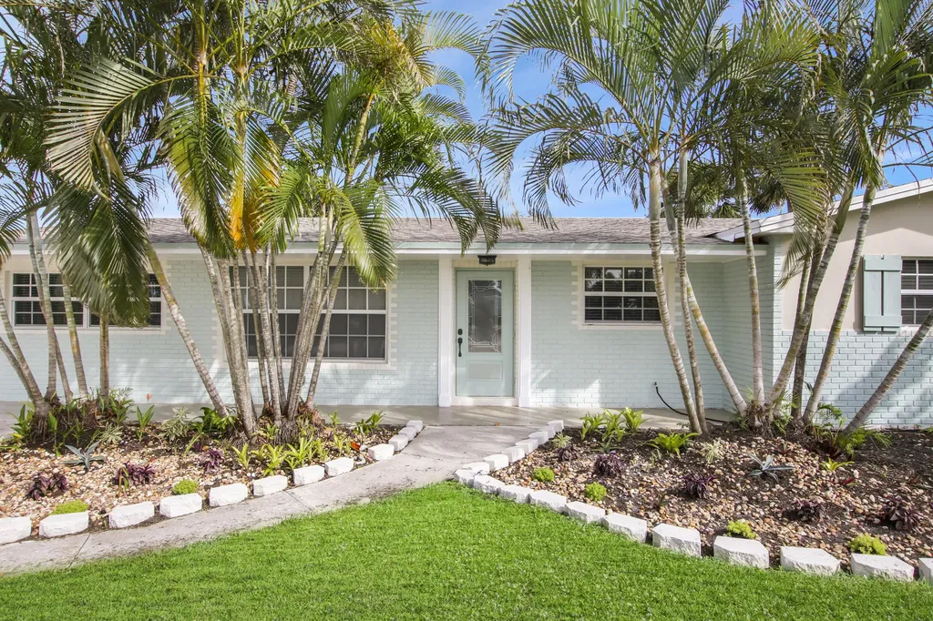 19185 SE Homewood Avenue Jupiter FL 33469