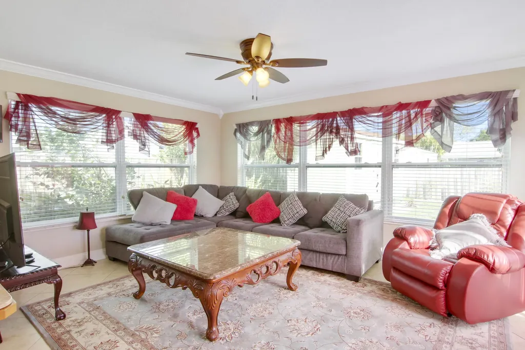 19185 SE Homewood Avenue Jupiter FL 33469