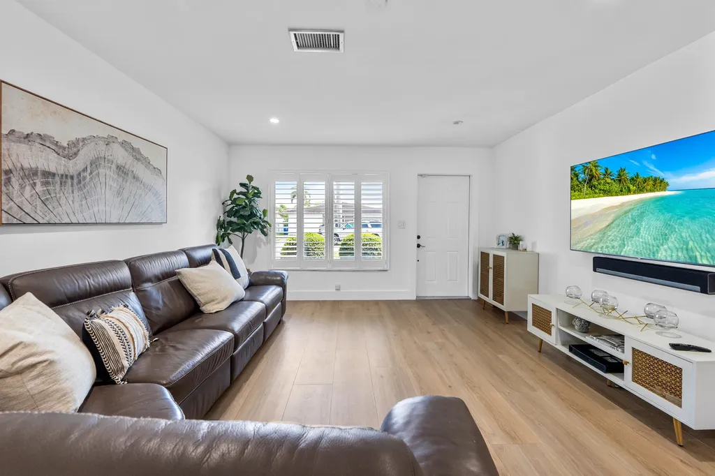 3166 NW 68th Street Fort Lauderdale FL 33309