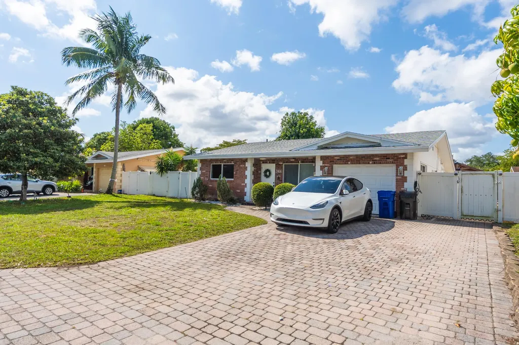 3166 NW 68th Street Fort Lauderdale FL 33309