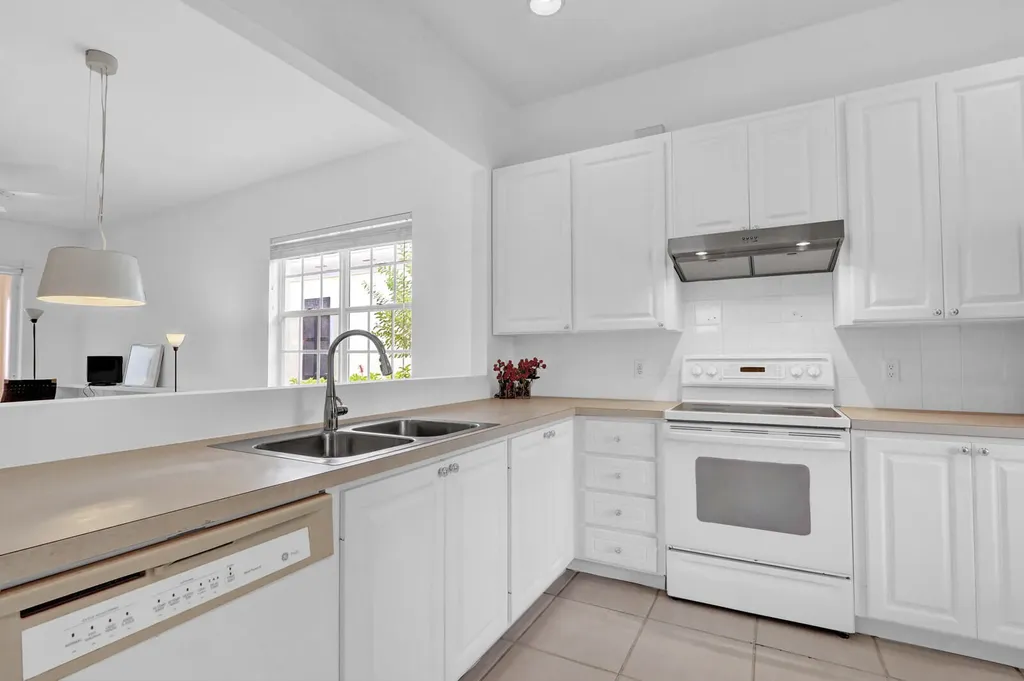 216 Juniper Way Jupiter FL 33458