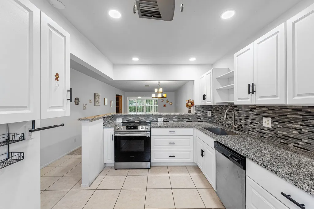 2638 Gately Drive E West Palm Beach FL 33415