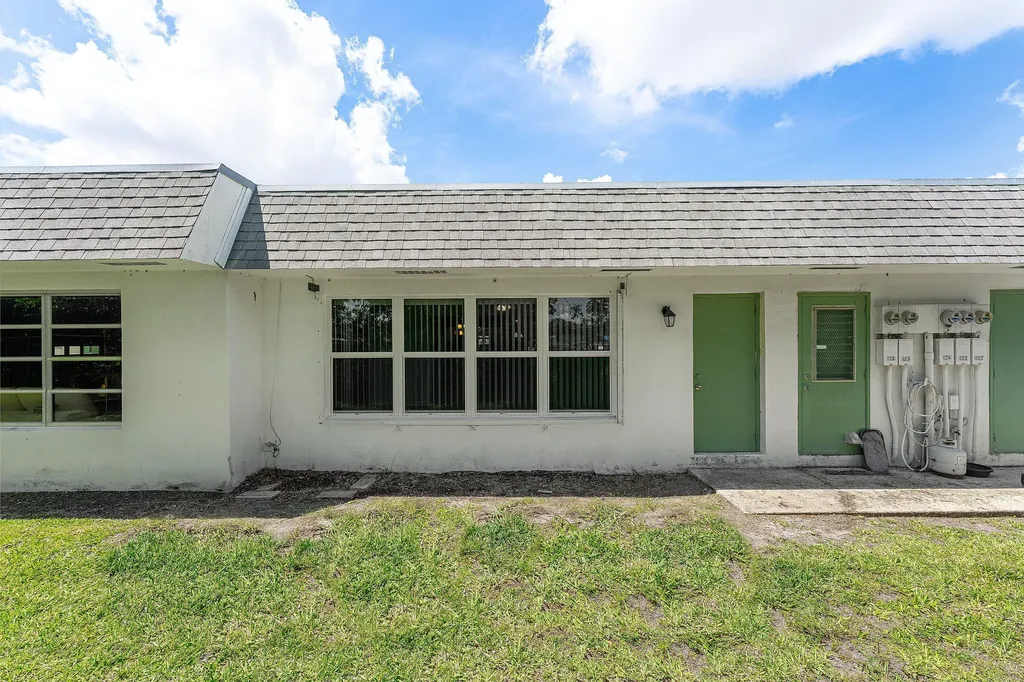 2638 Gately Drive E West Palm Beach FL 33415