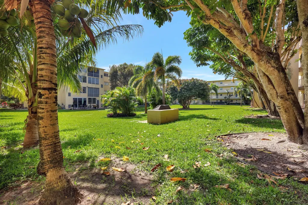 330 NE 26th Avenue Boynton Beach FL 33435