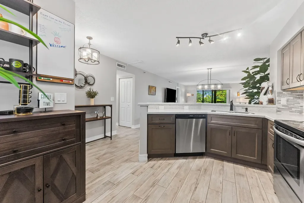 2215 Cypress Island Drive Pompano Beach FL 33069