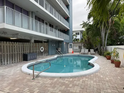 524 Orton Avenue Fort Lauderdale FL 33304