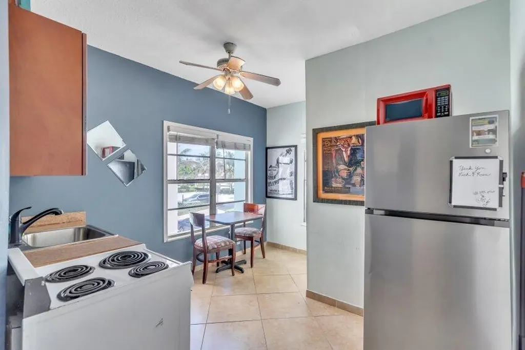 324 Indiana Street Hollywood FL 33019