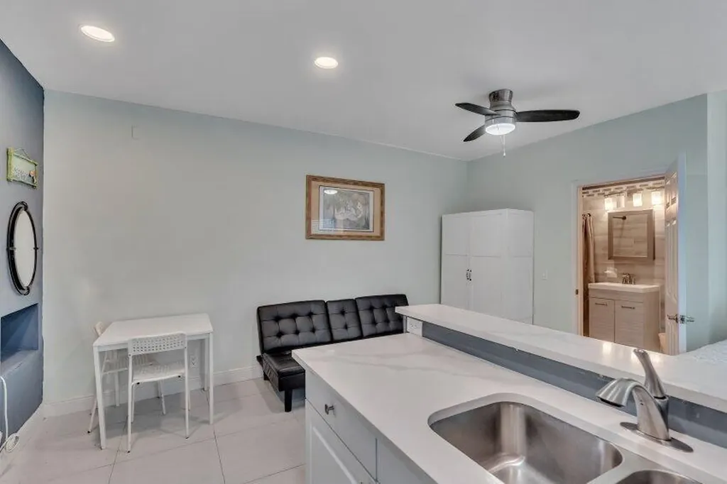 324 Indiana Street Hollywood FL 33019