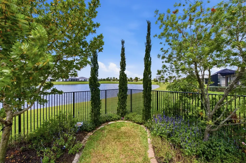 14160 Lacebark Lane Westlake FL 33470