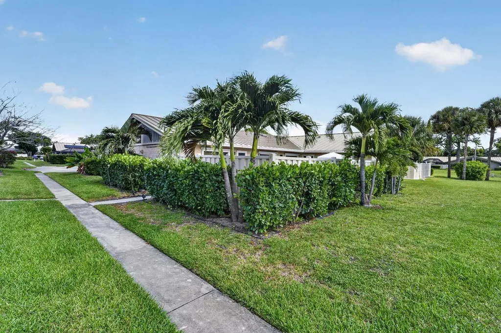 5378 Eagle Lake Drive Palm Beach Gardens FL 33418