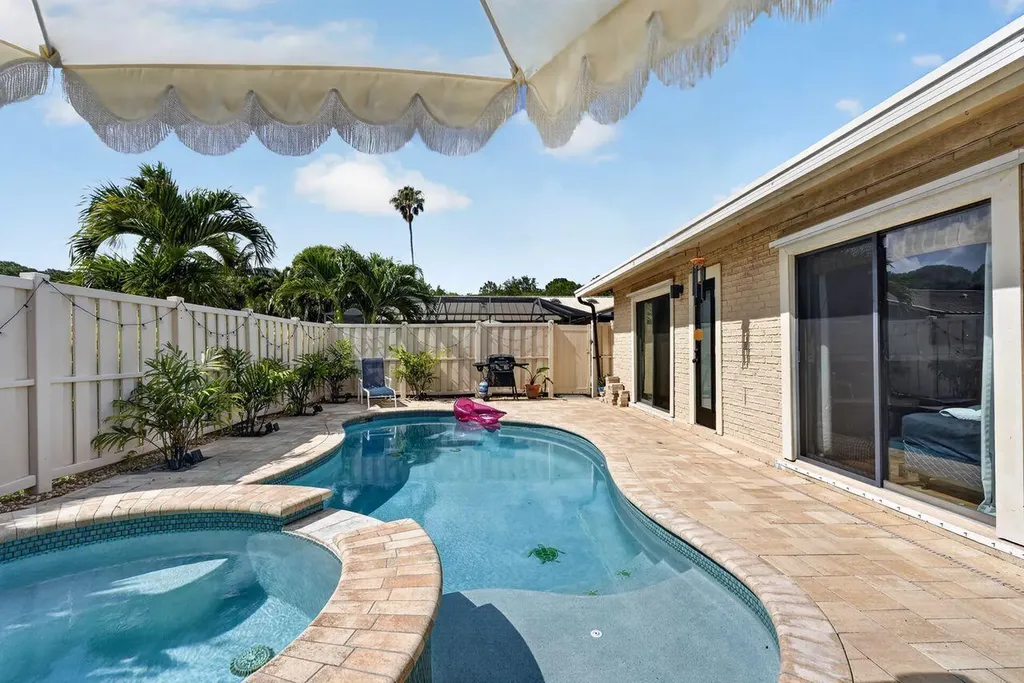 5378 Eagle Lake Drive Palm Beach Gardens FL 33418