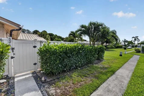 5378 Eagle Lake Drive Palm Beach Gardens FL 33418