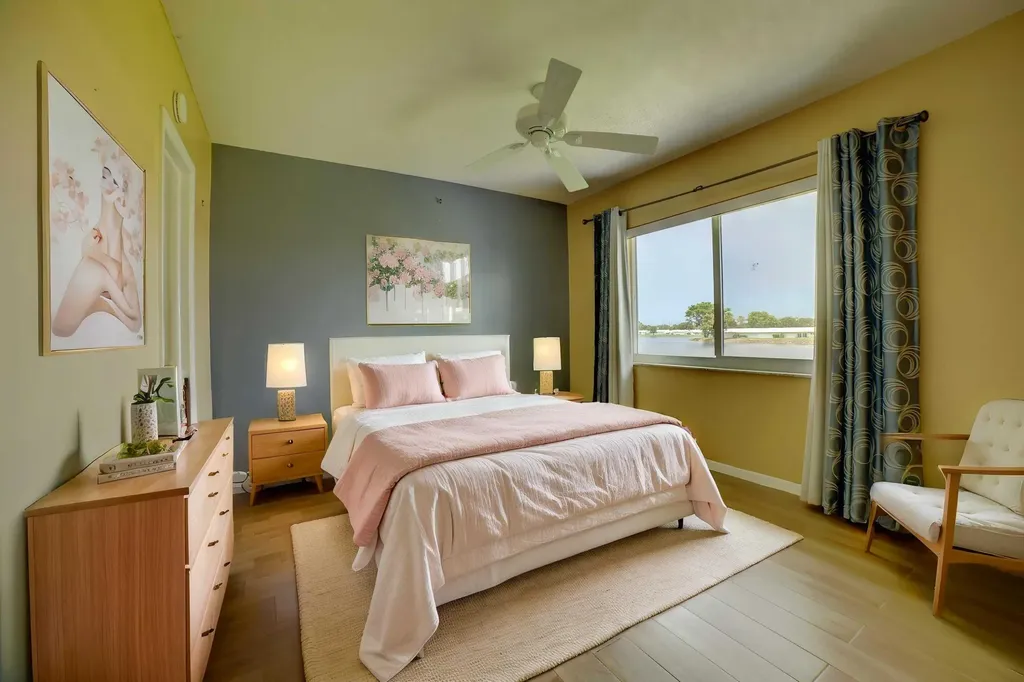 1118 Lake Terrace Boynton Beach FL 33426