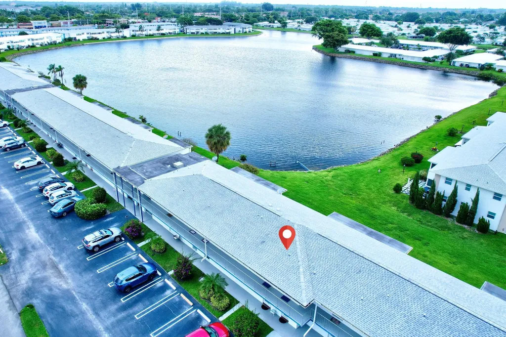 1118 Lake Terrace Boynton Beach FL 33426