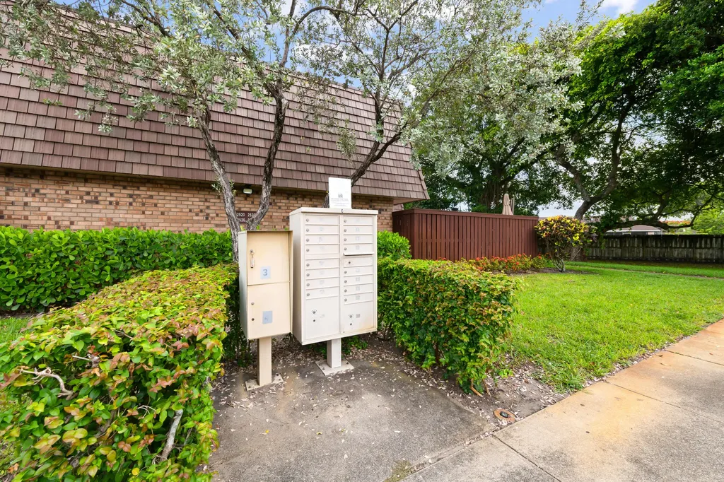 2512 SW 15th Street Deerfield Beach FL 33442