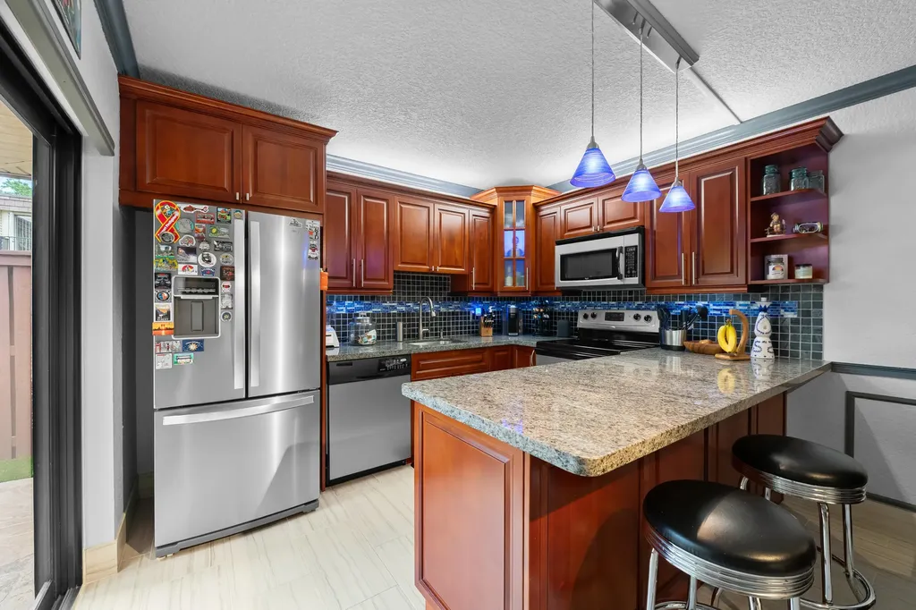 2512 SW 15th Street Deerfield Beach FL 33442