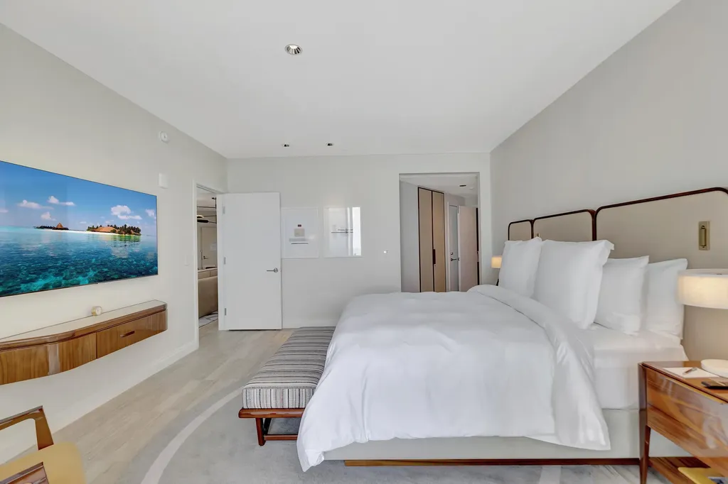 525 N Fort Lauderdale Beach Boulevard Fort Lauderdale FL 33304