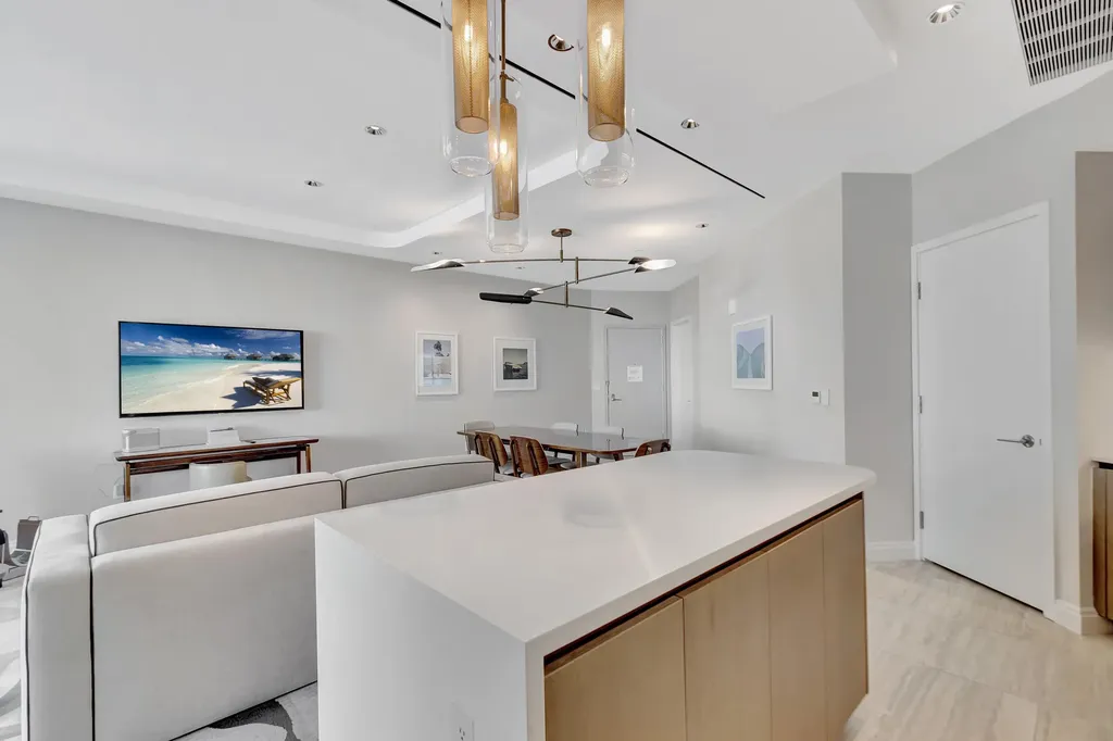525 N Fort Lauderdale Beach Boulevard Fort Lauderdale FL 33304
