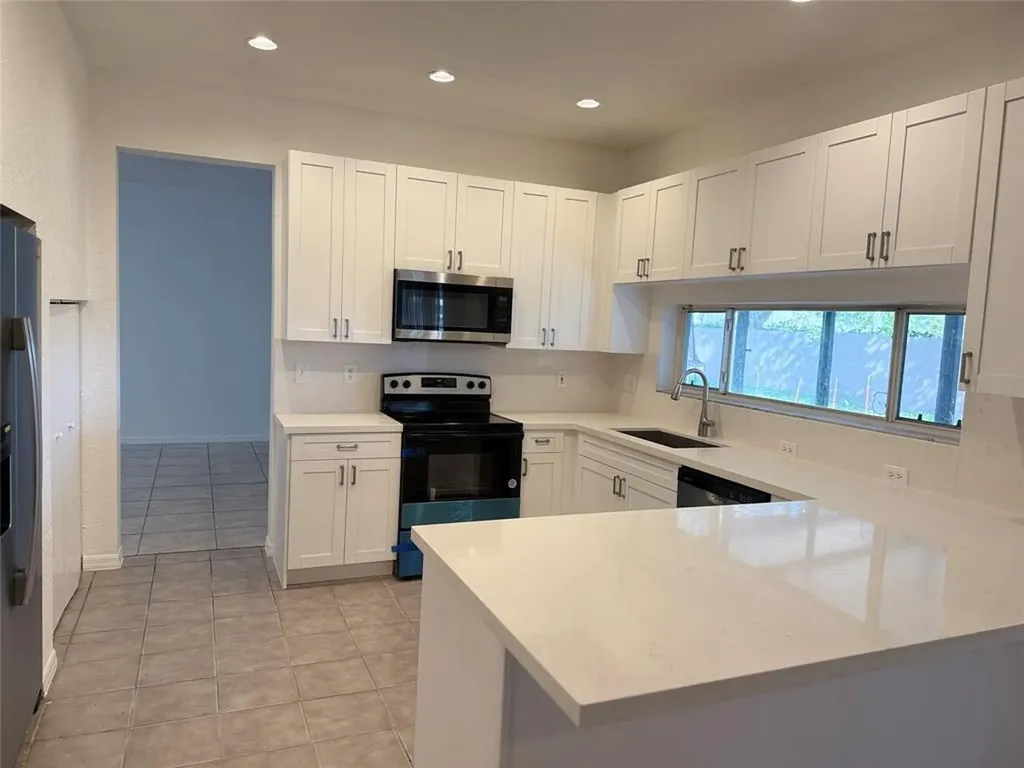 2927 Bogota Avenue Hollywood FL 33026
