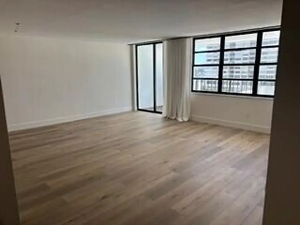 2780 NE 183rd Street Aventura FL 33160