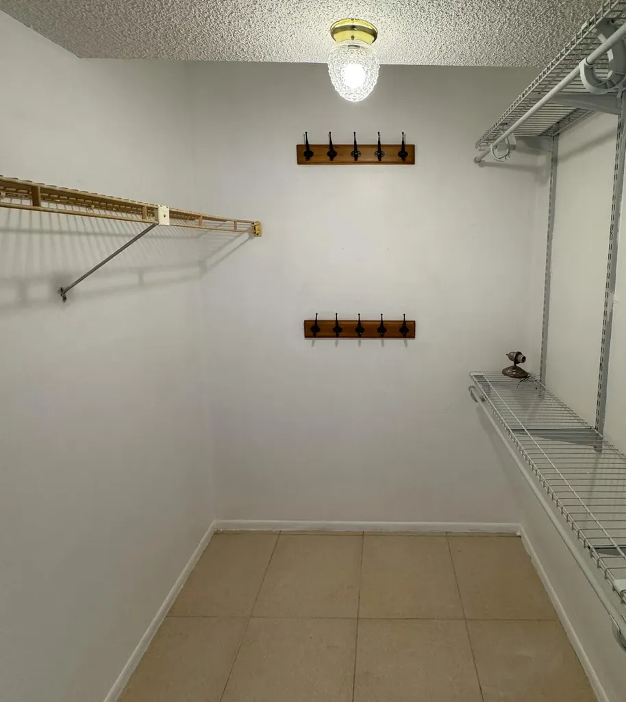 4166 Inverrary Drive Lauderhill FL 33319