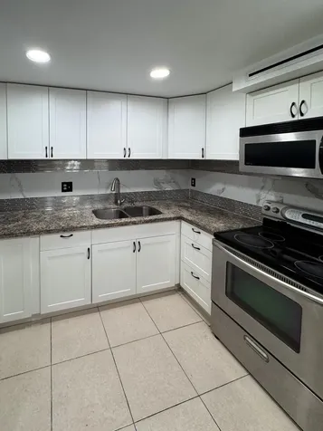 4166 Inverrary Drive Lauderhill FL 33319