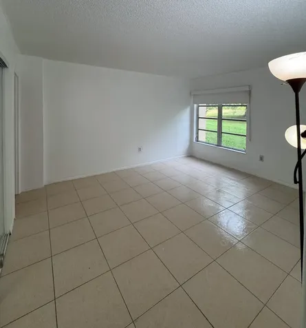4166 Inverrary Drive Lauderhill FL 33319