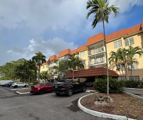 4166 Inverrary Drive Lauderhill FL 33319