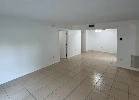 4166 Inverrary Drive Lauderhill FL 33319
