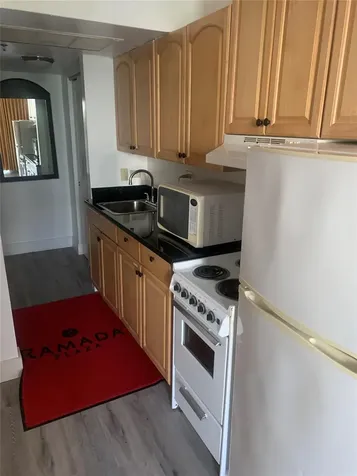 19201 Collins Avenue Sunny Isles Beach FL 33160