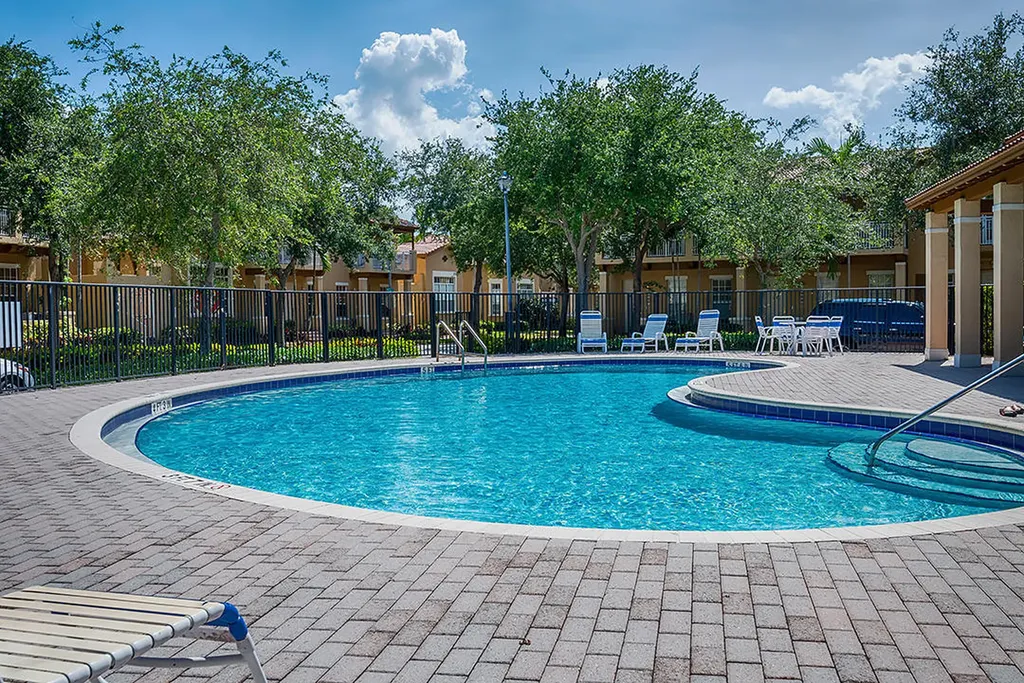 2502 NW 4th Street Boynton Beach FL 33426