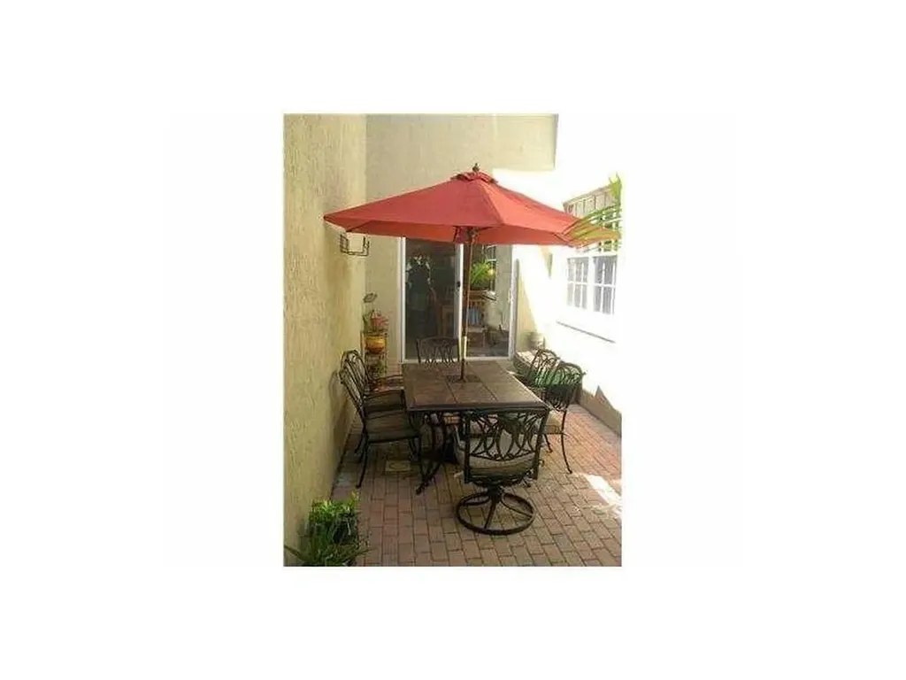 2502 NW 4th Street Boynton Beach FL 33426