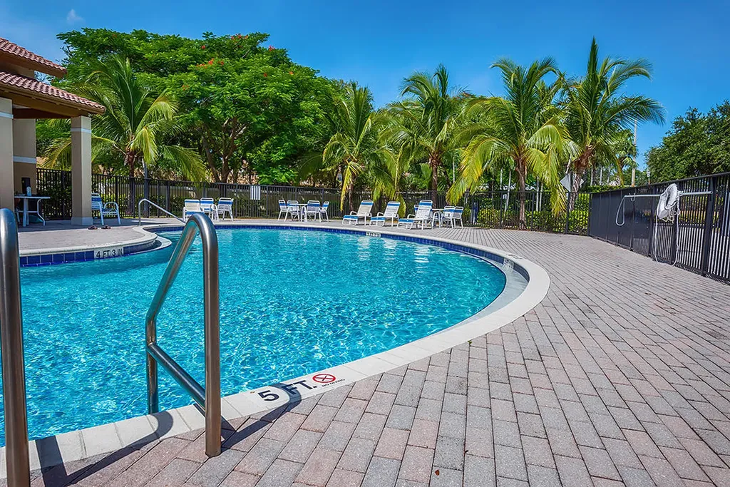 2502 NW 4th Street Boynton Beach FL 33426
